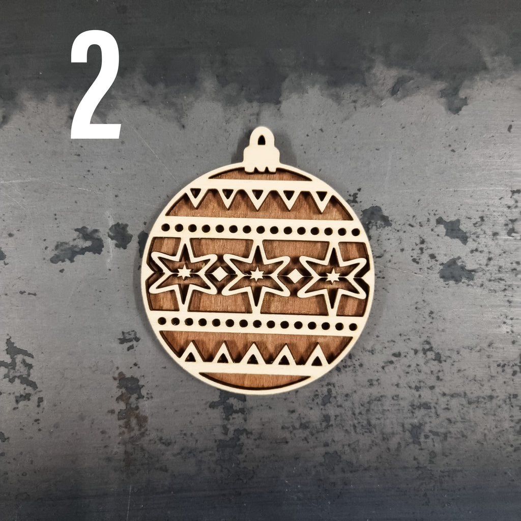 Fustella In Metallo Con Agrifoglio E Bacche Di Natale, Creazione - Foto 10